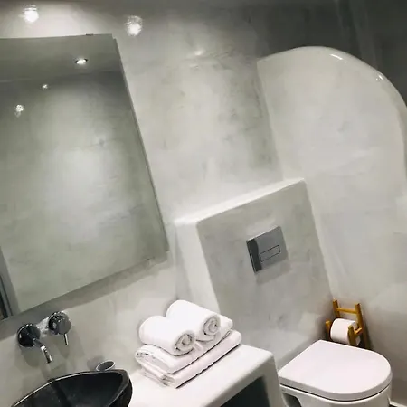 بيت ضيافة Maistrali 2*
