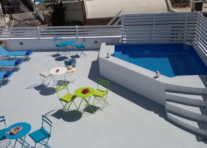 Maistrali Pensionat Perissa (Santorini)