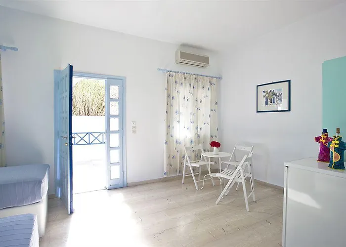 Maistrali Pensionat Perissa (Santorini)